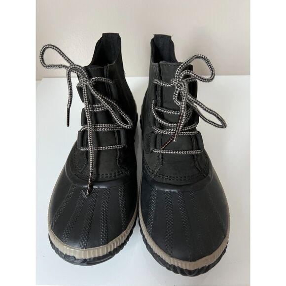 Sorel Out N About Plus boots. Size 8. - Picture 2 of 9